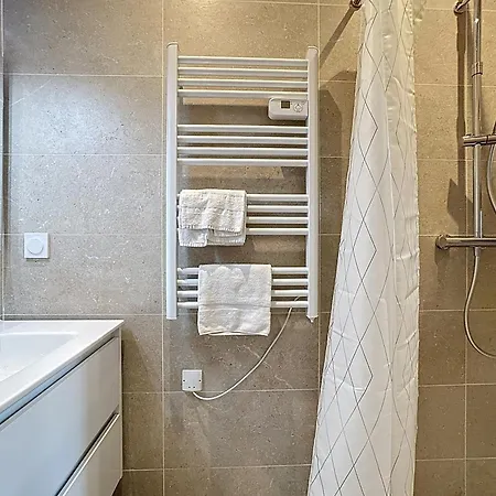 Mcosy 6, T3 Premium, 6 Pers, Clim, Terrasse, Proche A75 Coudes